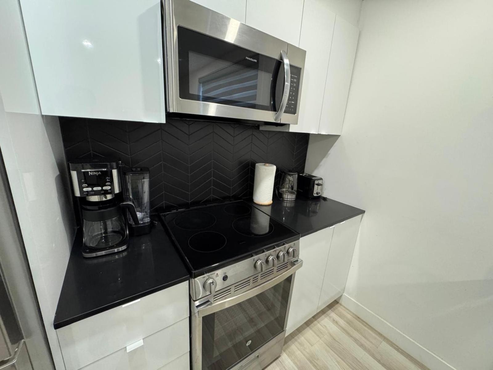 Ndg Dreams! New & Modern 3Br Easy City Life Montréal Exterior foto